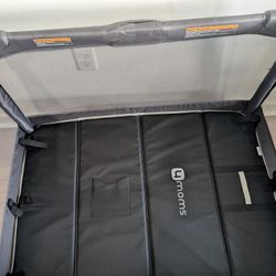 4Moms Breeze Go Playard 