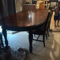 Table With 6 Chairs 