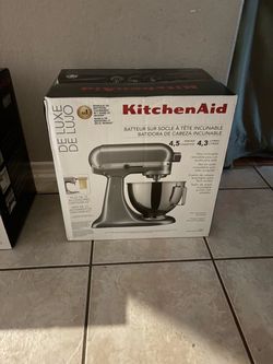 KitchenAid Deluxe 4.5 Qt Tilt-Head Stand Mixer