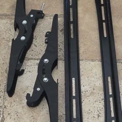 Wall mount TV/screen bracket