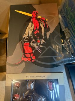 Hellboy 1/12 Scale Action Figure