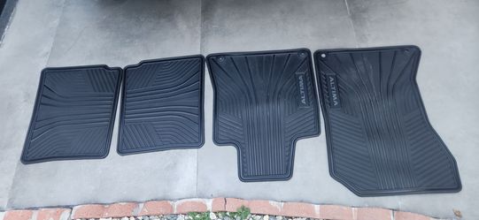 2019 to 2022 Nissan Altima floor mats