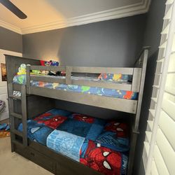 Twin Size Bunk Bed With Trundle 