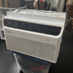 Hisense Window Air Conditioner