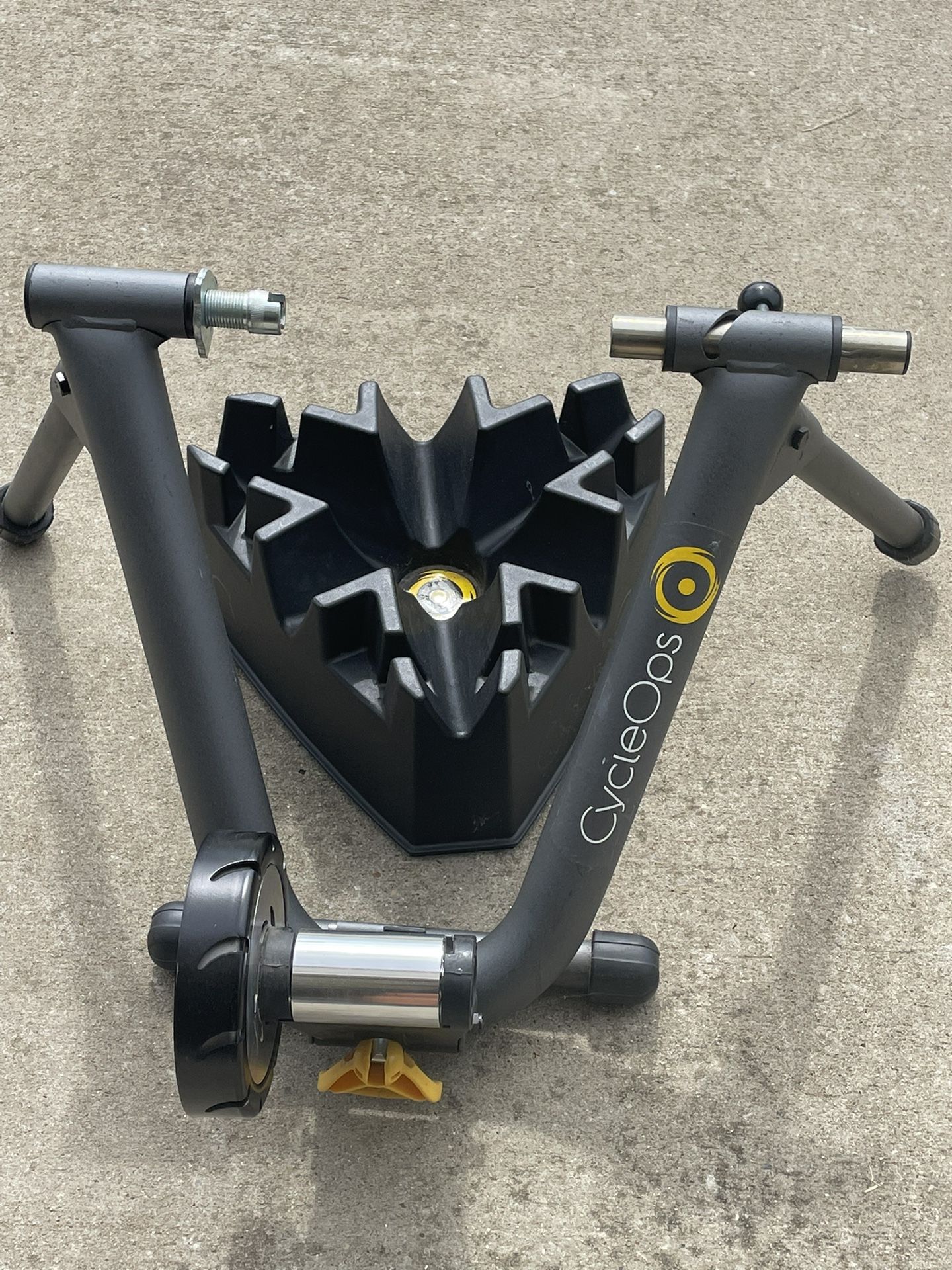 CycleOps Indoor Bike Trainer