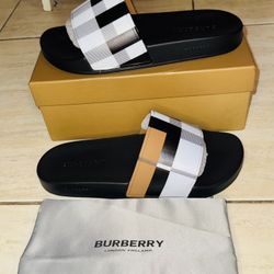 Burberry Slippers 