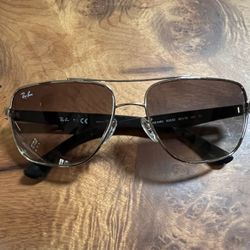 Ray Ban Sunglasses - RB3483
