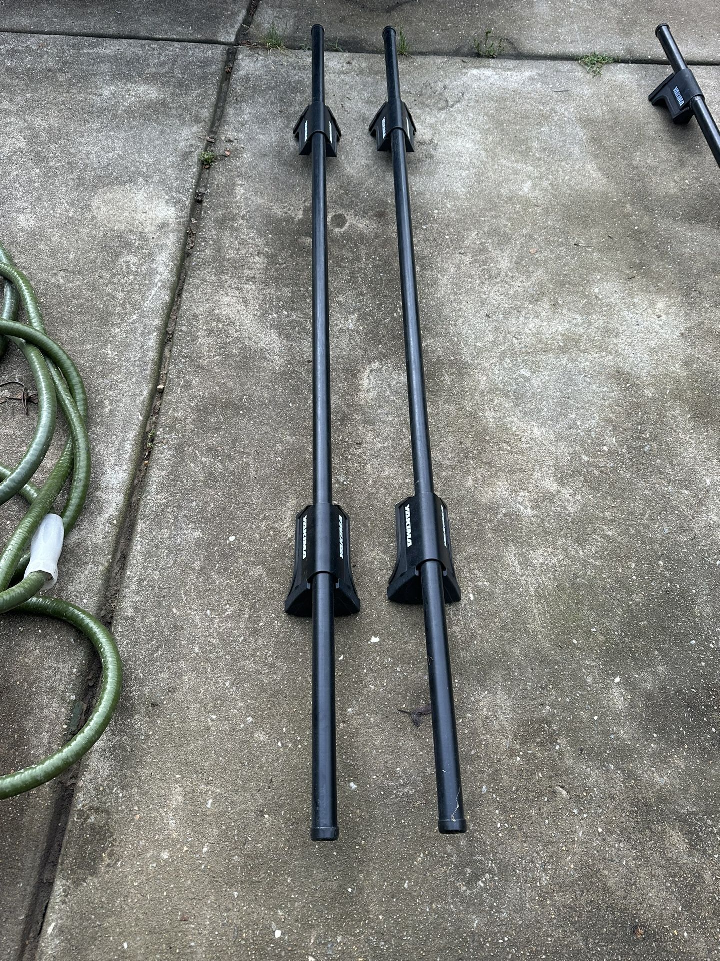 Yakima 66” Roof Rack With Railgrab Towers