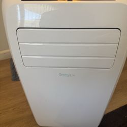 Portable Air Conditioner 12,500 BTU SereneLife SLPAC12.5 - Used Once, Like New