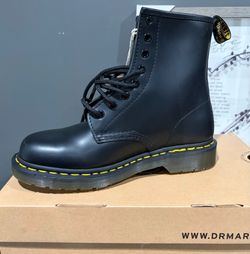 Dr Martens 1460 Smooth Black