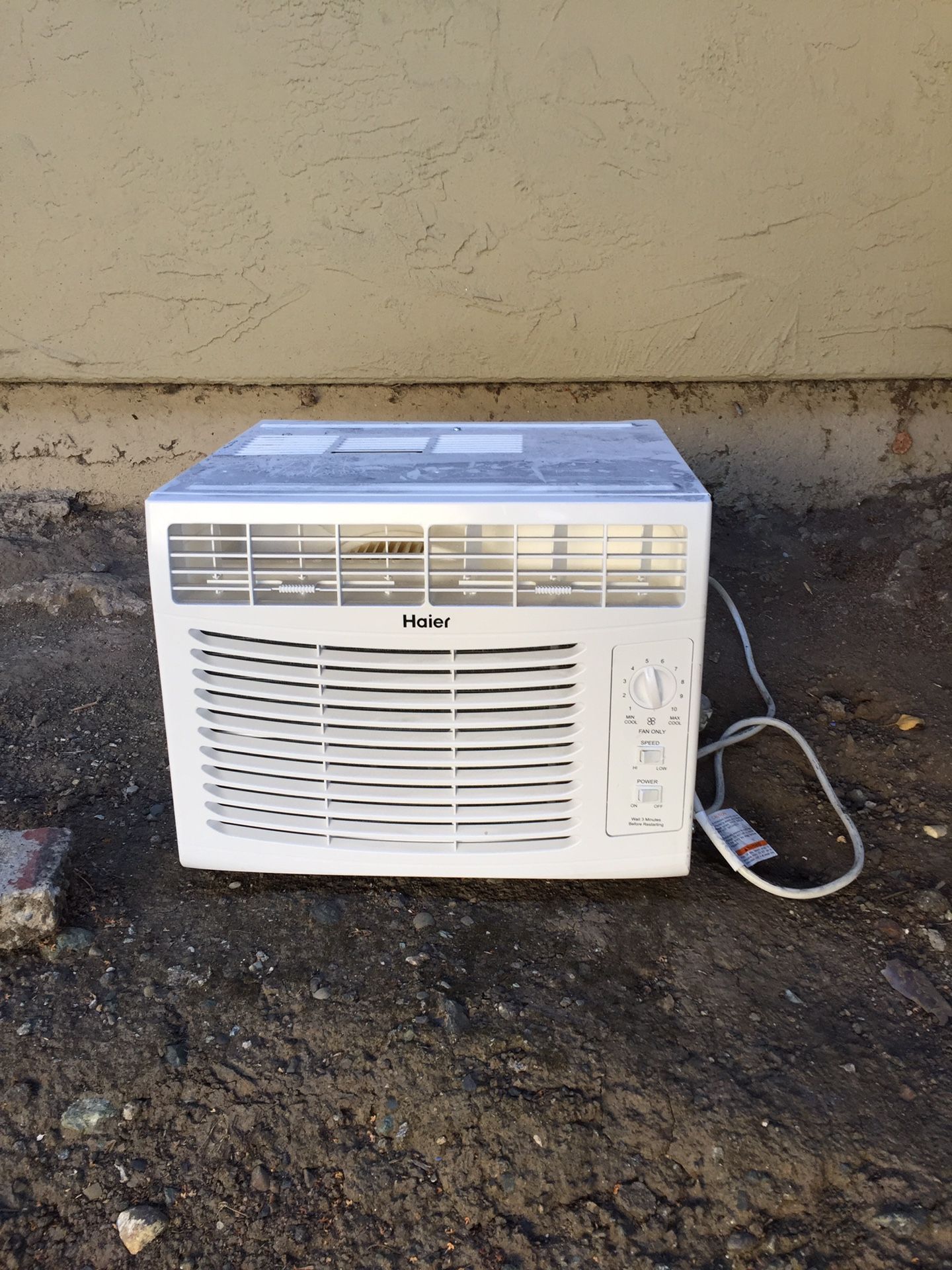 FREE WORKING AIR CONDITIONER!!