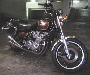 motorcycle honda  Cb 900 Custom 