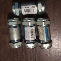Galvanized Compression Coupling  1 inch