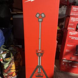 Milwaukee M18 Tower Light 300 Or Best Offer New