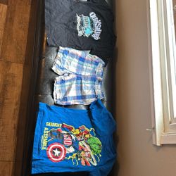 Set 2 Shirts And Pair Of Shorts