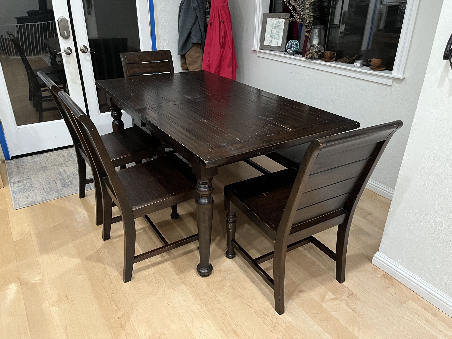 World Market Dining Table set w/ Extra Leaf, Chairs And Bench