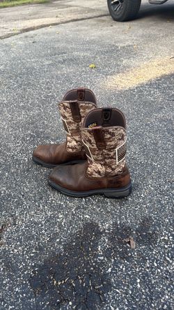 Ariat steel toe boots. Size 10
