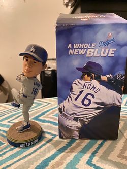Hideo Nomo with cushion inside the box