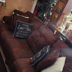 SOFA AND LOVESEAT SET