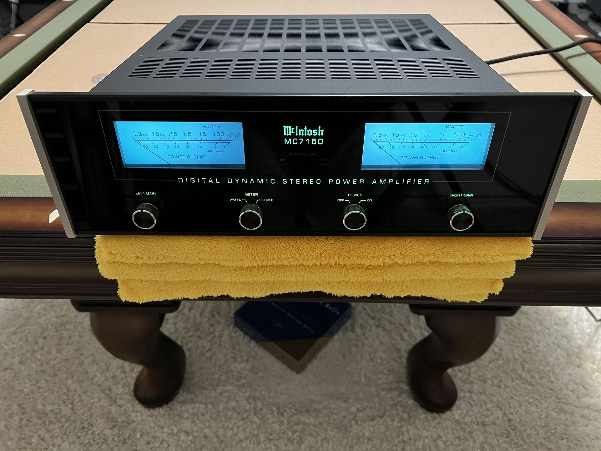 Beautiful Rare McIntosh MC7150 W Stereo Power Amplifier / Excellent