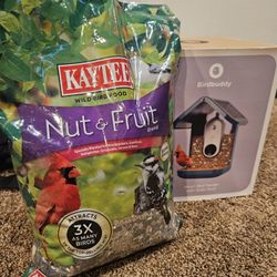 Birdbuddy Smart  Bird Feeder With Solar Roof