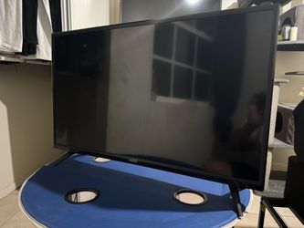 Vizio 32 inch smart TV !