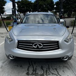 2016 Infiniti Qx70