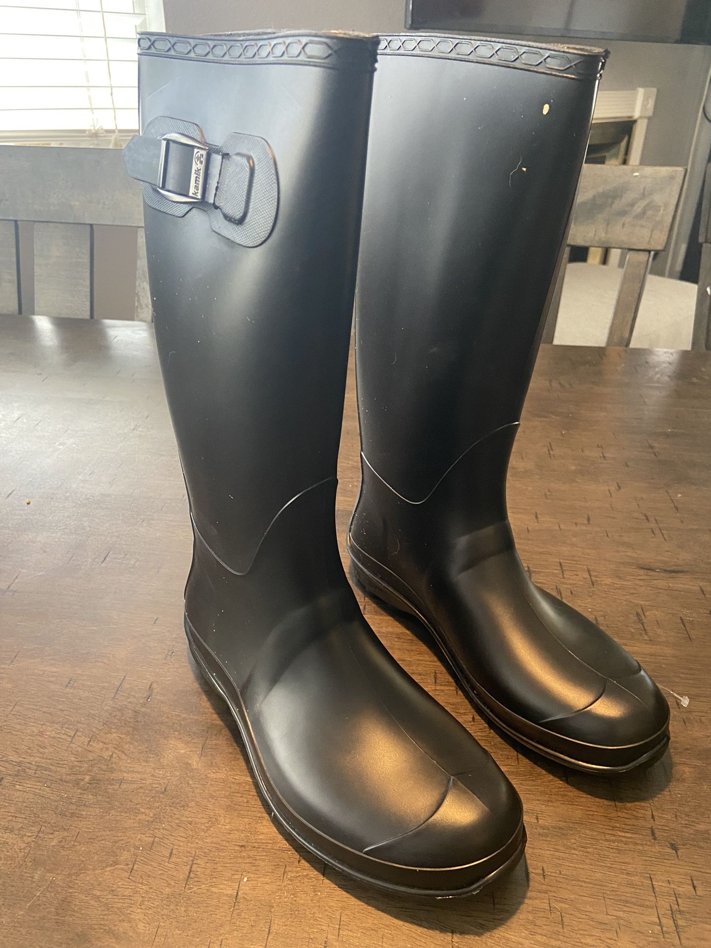 Kamik Woman Size 8 Rain Boots