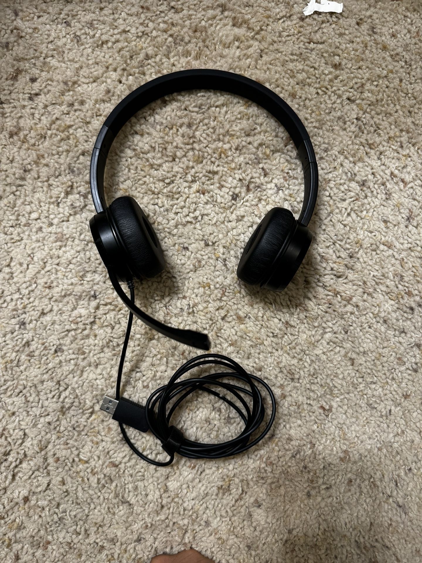 Lenovo 100 Headset Stereo Binaural with Microphone USB Wired