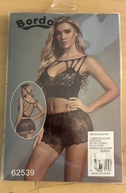 NEW Bordo Black Lace Lingerie Set – Crop Top & Lace Shorts – Sealed