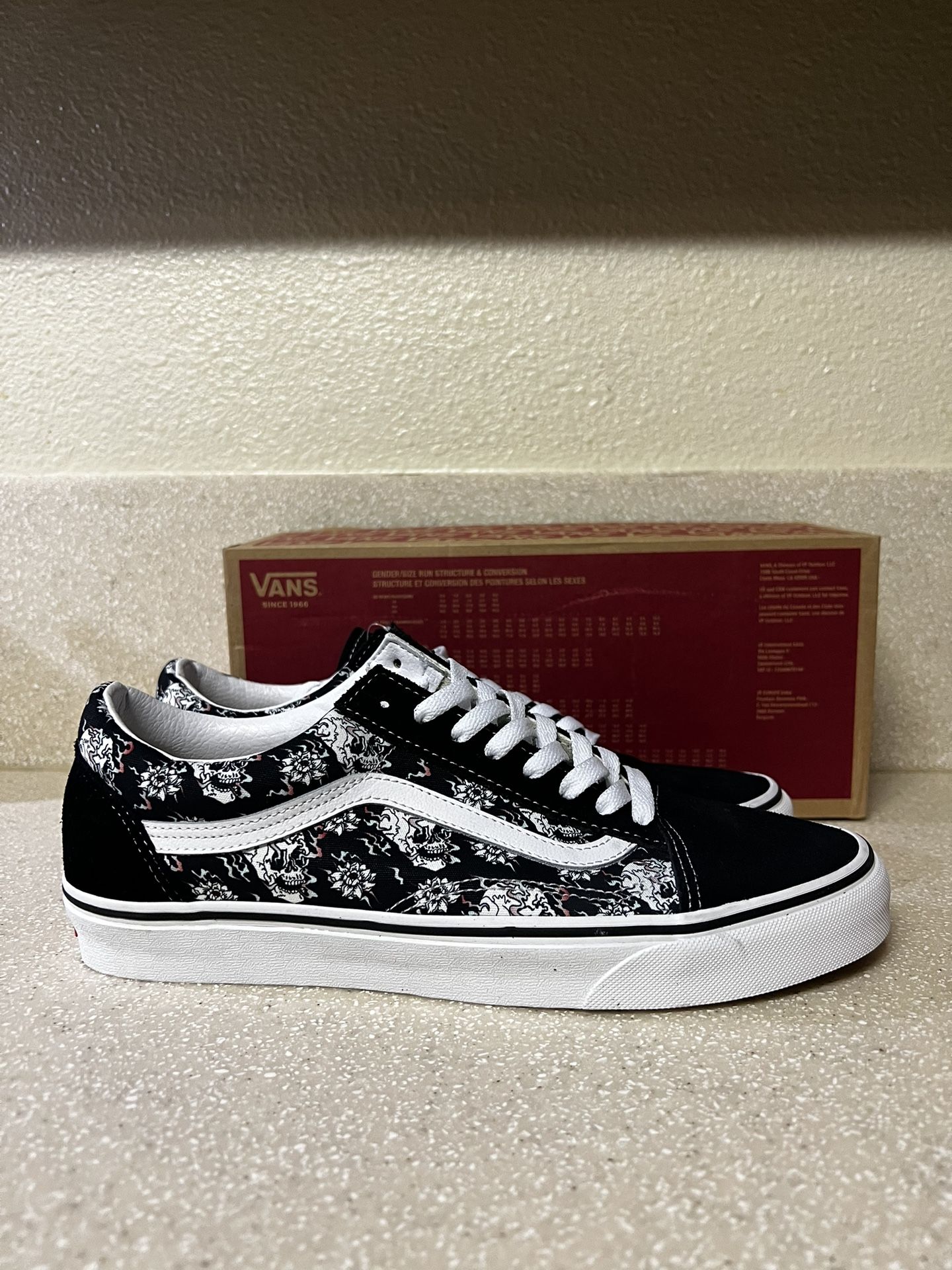 Vans Off The Wall Old Skool Skull Sneakers 10 Mens