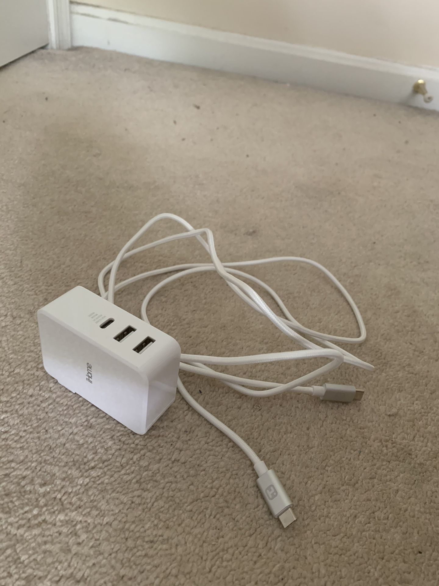 MacBook USB-C Charger by iHome