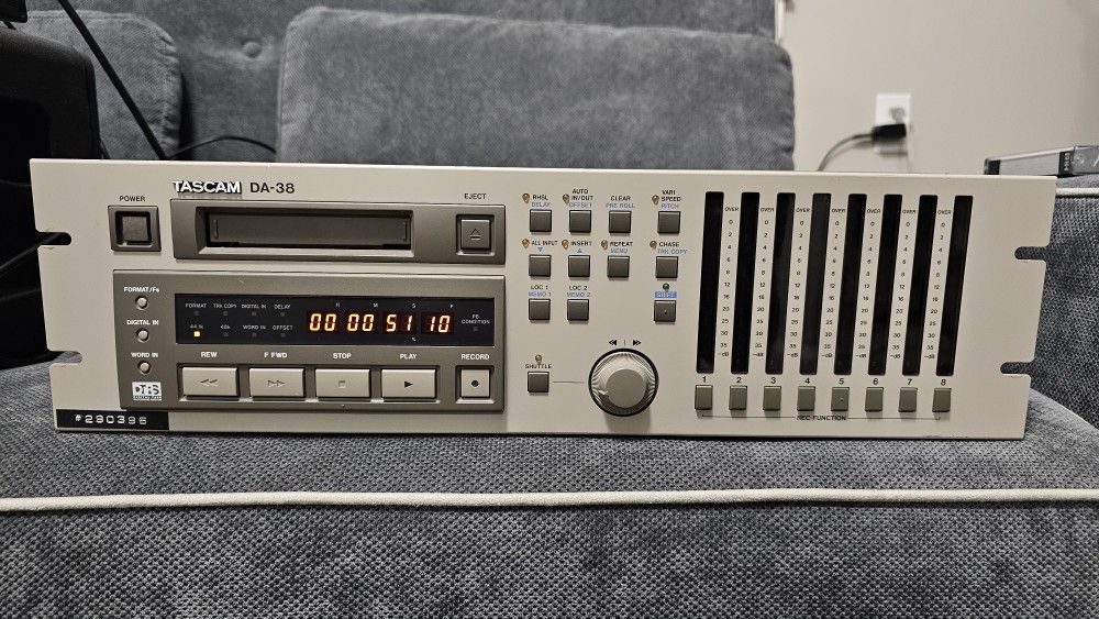 Tascam DA-38 8-track Digital Recorder, Working! Hi-8