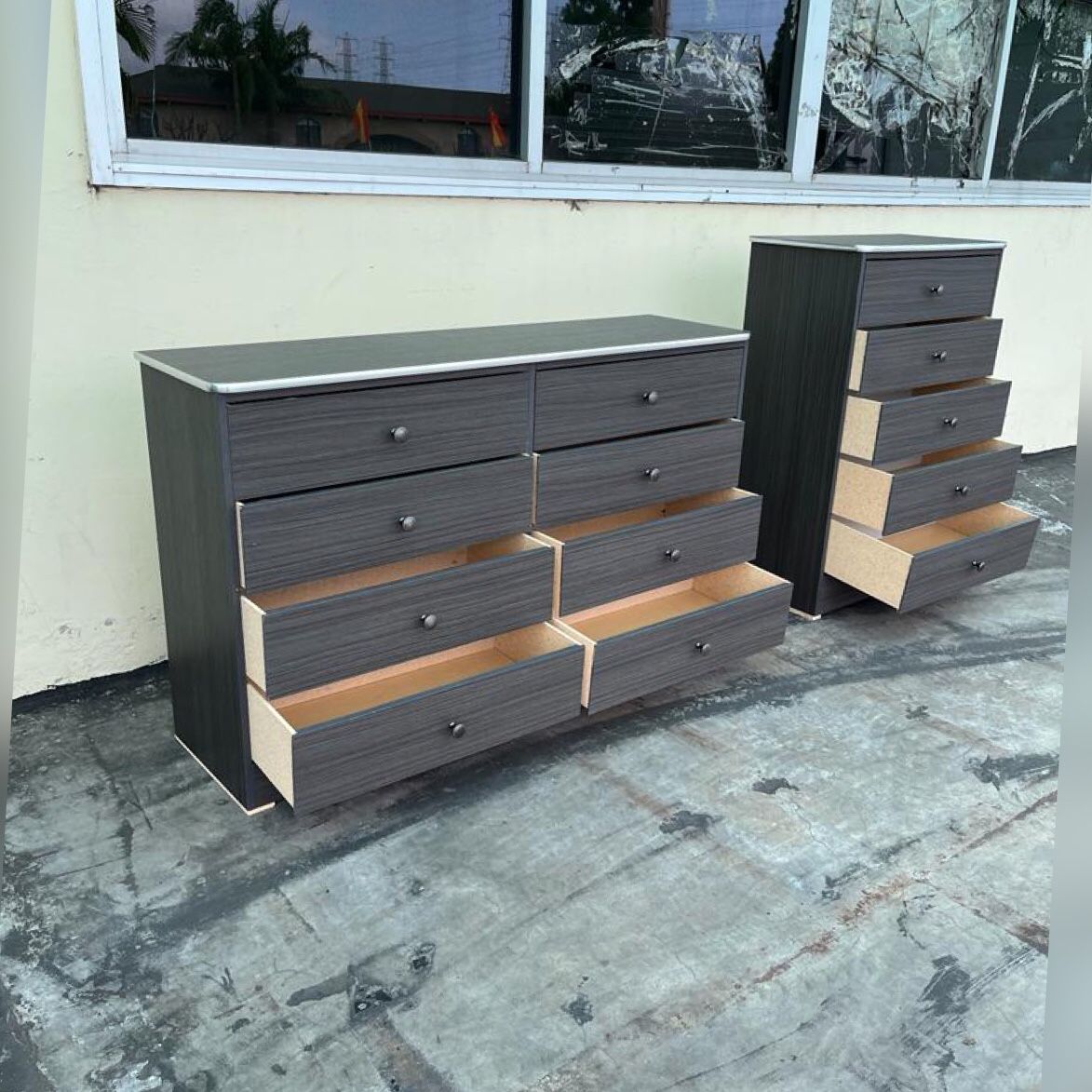 Set Dresser