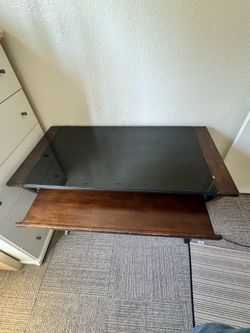 Brown work desk
