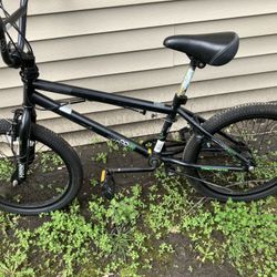 Boys 20 inch hyper BMX bike pro spinner model