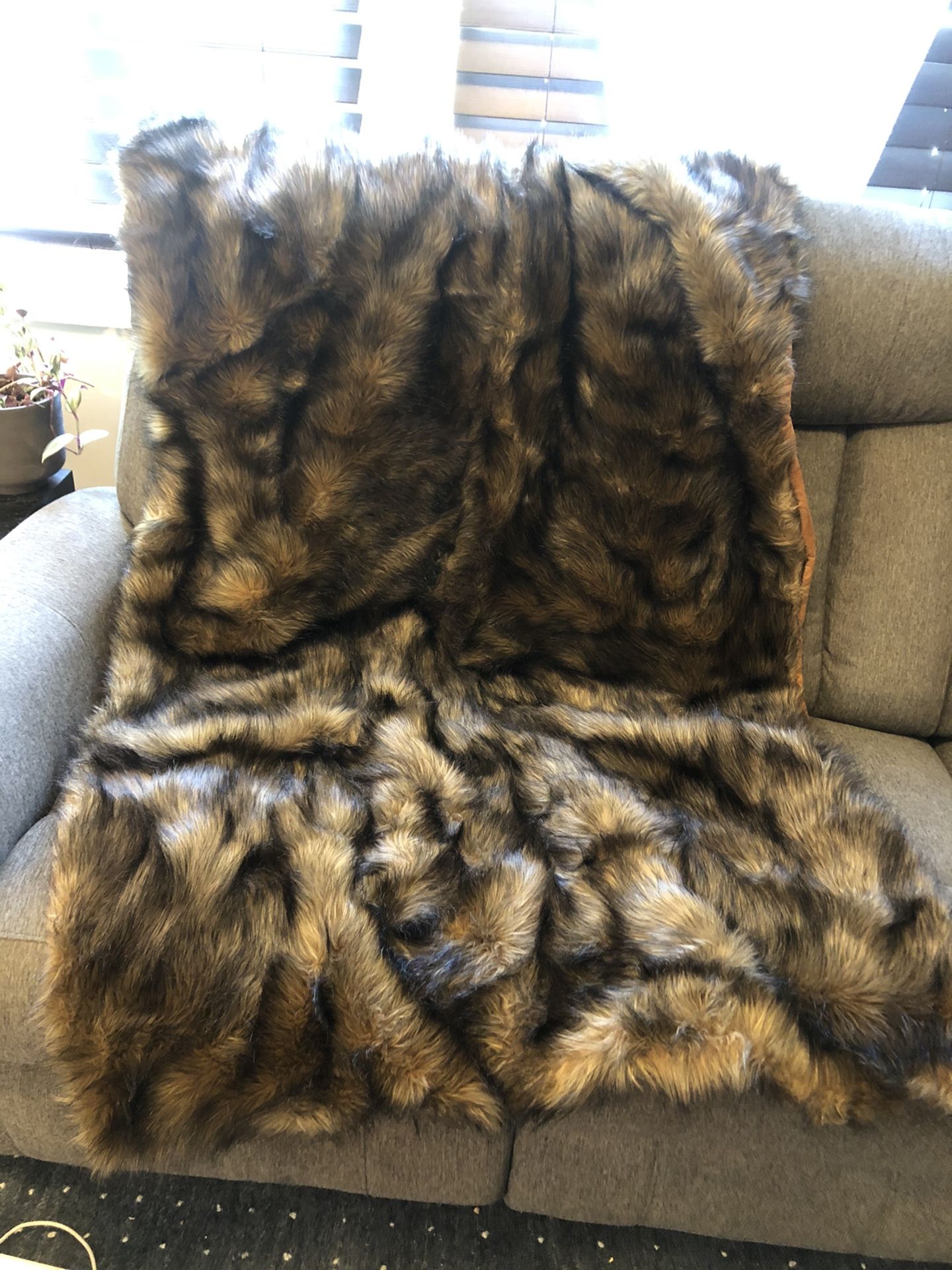 Gorgeous Faux Fur Blanket