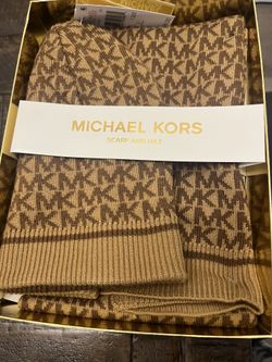 Scarf & Beanie | Michael Kors