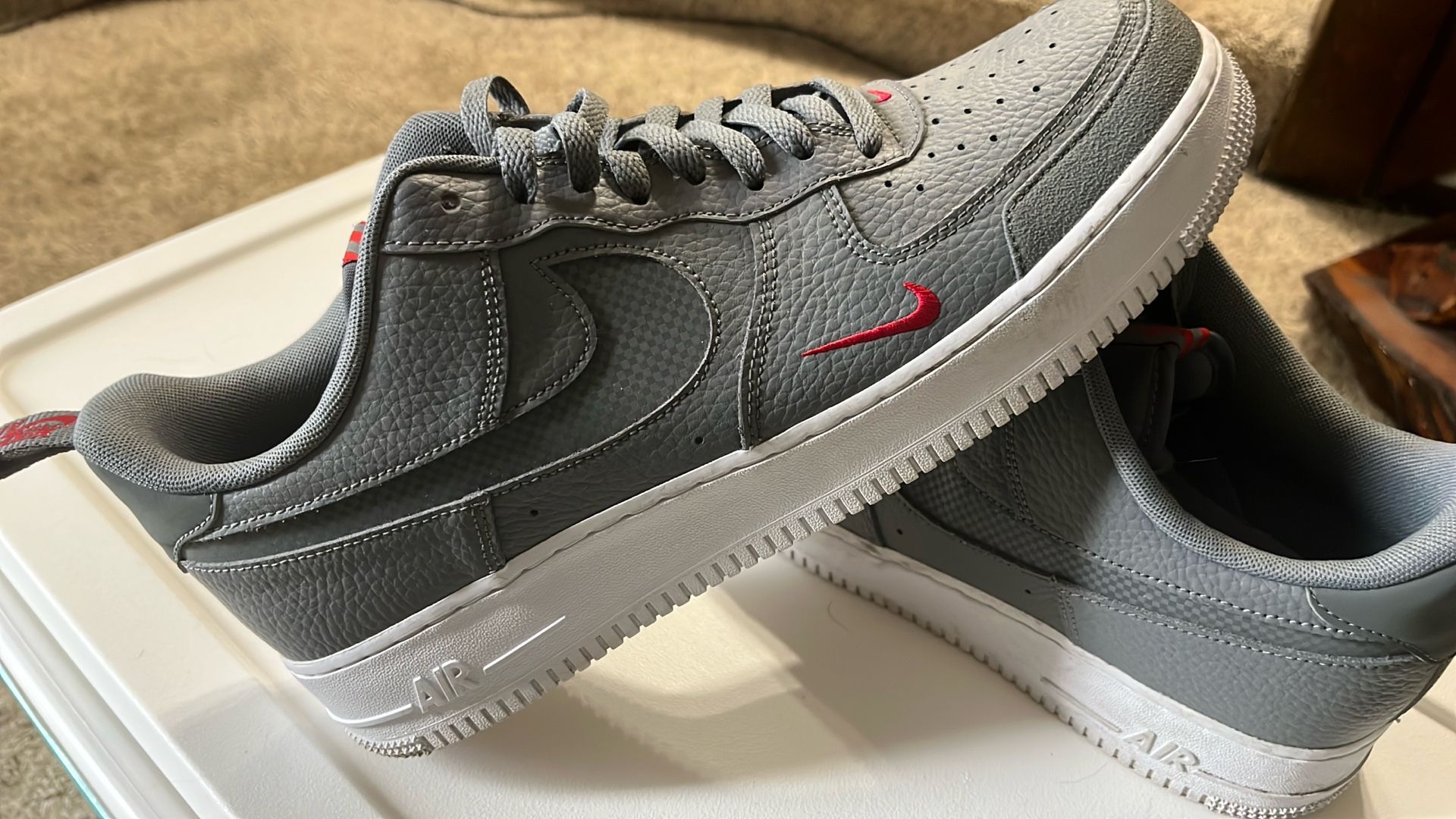 Nike (Barely Worn)
