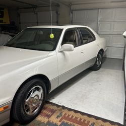 1998 Lexus LS 400