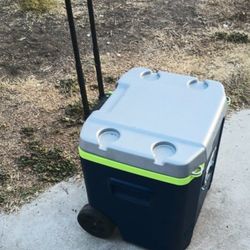 Igloo Ice Chest With Wheels