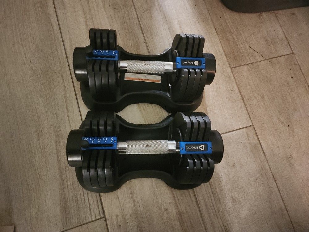 Adjustable Dumbbell set