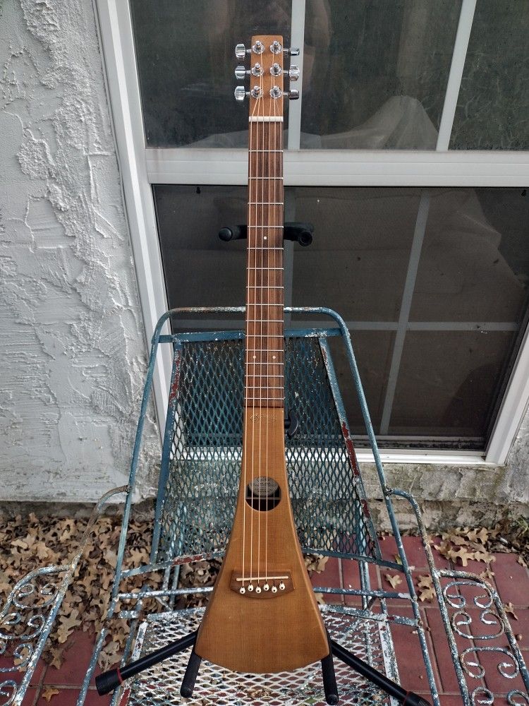 Martin Backpacker Guitar + gig bag
