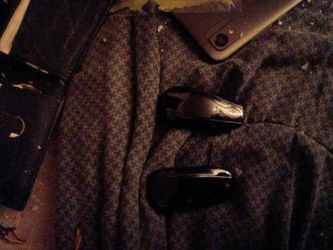 2 new Tesla model s key fobs