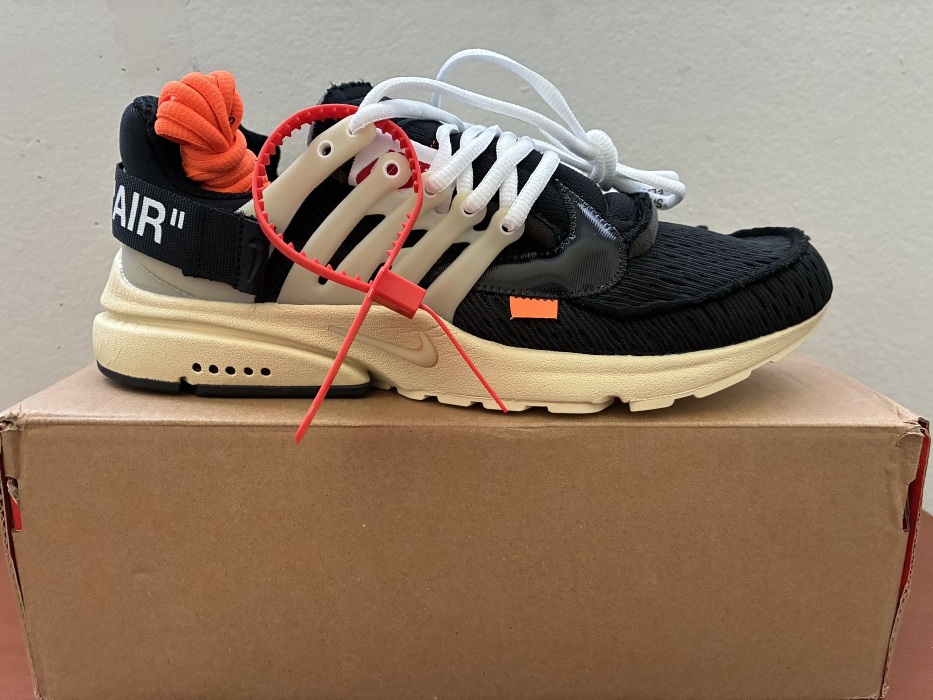 Nike Off-White Presto men’s Size 10