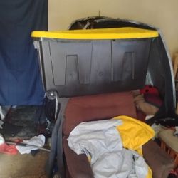 Storage Tote With Wheels