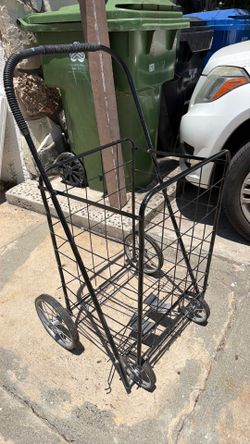Black shopping cart very useful Black shopping cart very useful