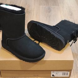 Bailey Bows UGG Boots Size 1 For Kids 