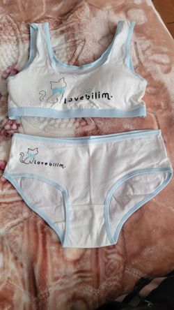 Ropa interior para una niña