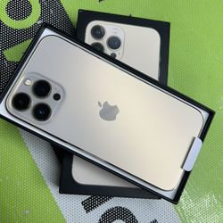 iPhone 13 Pro Max 256 Gb Unlocked // New!!!!
